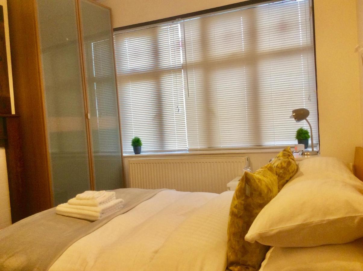 Gateway House Bed & Breakfast ดิดคอท ภายนอก รูปภาพ