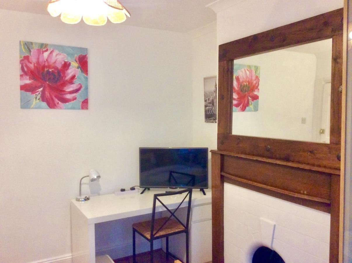 Gateway House Bed & Breakfast ดิดคอท ภายนอก รูปภาพ